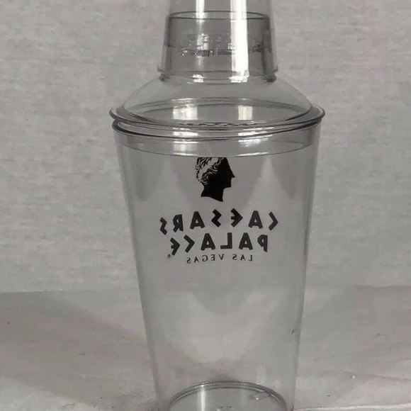 Ceasars Palace Las Vegas Cocktail Shaker Martini - Picture 3 of 4